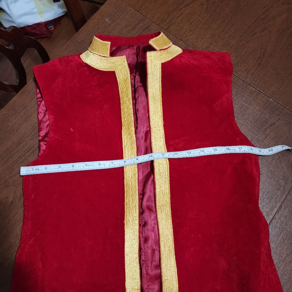 NWOT ... Red Sleeveless Vest / Coat with Gold Trim - Picture 3 of 7